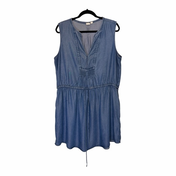 GAP Dresses & Skirts - GAP Light Blue Chambray Dress